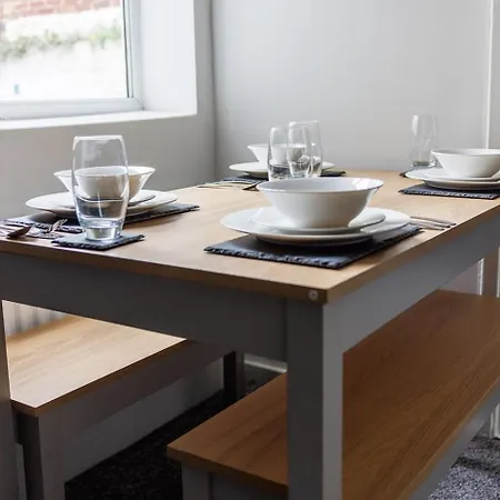 Perfect 2 Bedroom Home Stay, 10 Mins Walk From The City South Shields Exterior photo