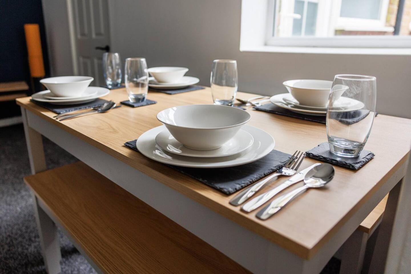 Perfect 2 Bedroom Stay, 10 Mins Walk From The Holiday home